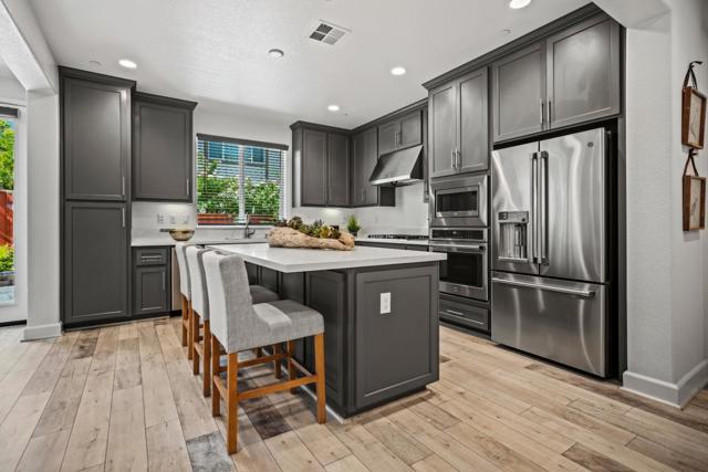 2721 Parkview Way, Marina CA: https://media.crmls.org/mediaz/b9364339-ed9d-4984-9279-650abaec00d0.jpg