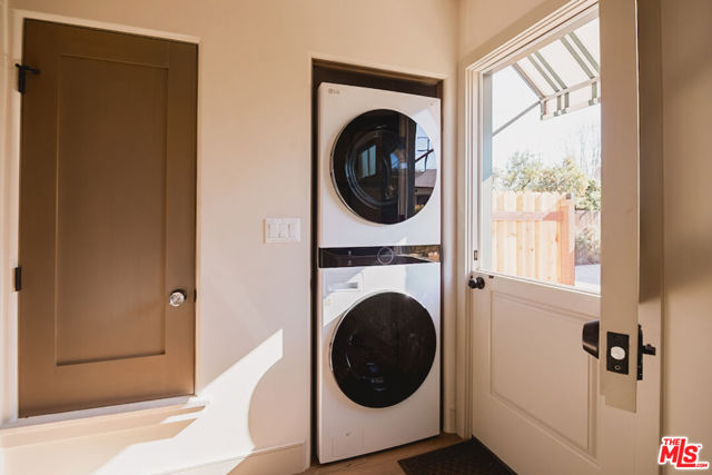 11026 Hortense Street, North Hollywood CA: https://media.crmls.org/mediaz/b936a5fe-46dd-4854-abfe-48b943326a98.jpg