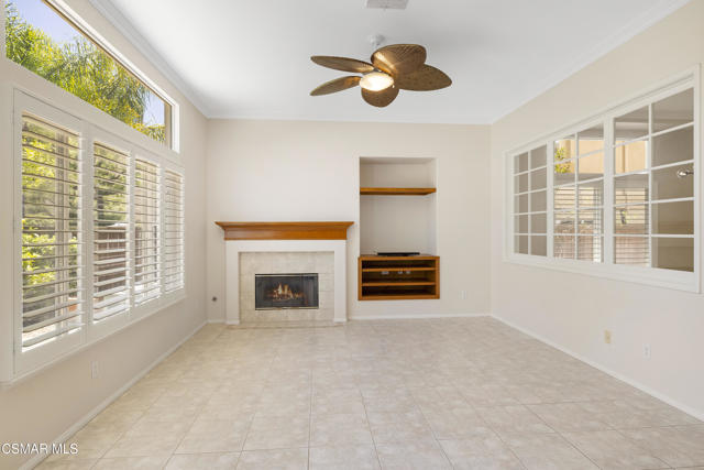 2996 Eagles Claw Avenue, Thousand Oaks CA: https://media.crmls.org/mediaz/b937313c-777f-4730-a240-3220241a31c5.jpg