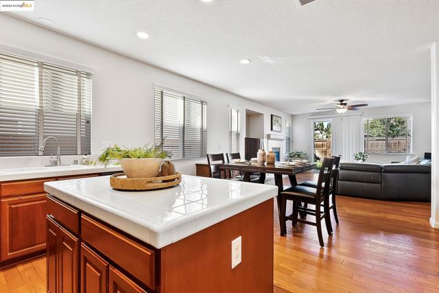 115 Tennyson Ct, Discovery Bay CA: https://media.crmls.org/mediaz/b9373811-d531-497d-ae25-682abf3e0a29.jpg