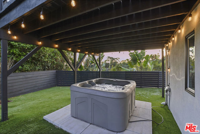 5549 Onacrest Drive, Los Angeles CA: https://media.crmls.org/mediaz/b9379ac5-e5e3-4390-ad6c-7f6908de2297.jpg