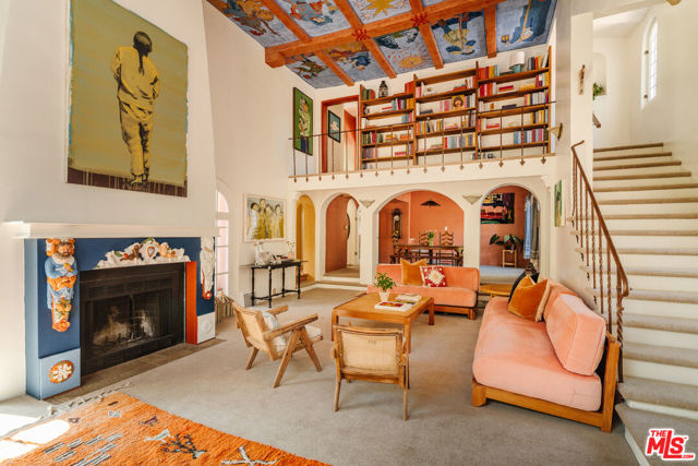 5163 Franklin Avenue, Los Angeles CA: https://media.crmls.org/mediaz/b937a8fc-185d-4c9d-bb86-3b7495e4599d.jpg
