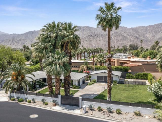 51485 Calle Guatemala, La Quinta CA: https://media.crmls.org/mediaz/b938a5ed-df60-4989-b6e1-ee94b3afb28c.jpg
