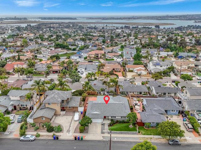 2238 Tokalon St, San Diego CA: https://media.crmls.org/mediaz/b9391f3e-6ef5-4f30-867a-3f8f96d61630.jpg