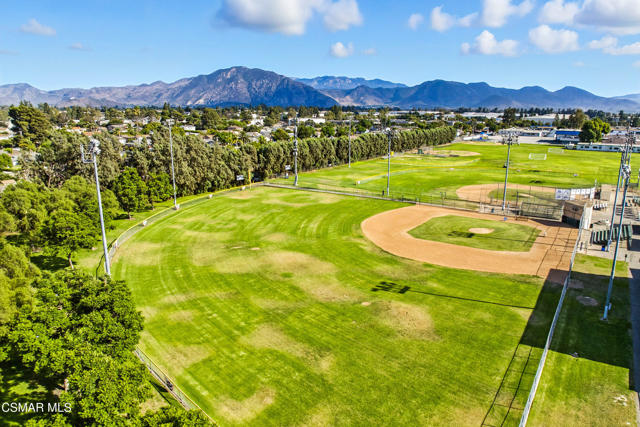1088 Durkin Street, Camarillo CA: https://media.crmls.org/mediaz/b93a37e5-b2fe-40a0-b877-b4068decbcd2.jpg