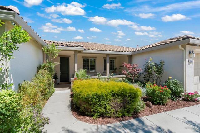17370 Cesena Court, Morgan Hill CA: https://media.crmls.org/mediaz/b93a922c-cf0b-4fa9-a136-4eb4759fbee7.jpg