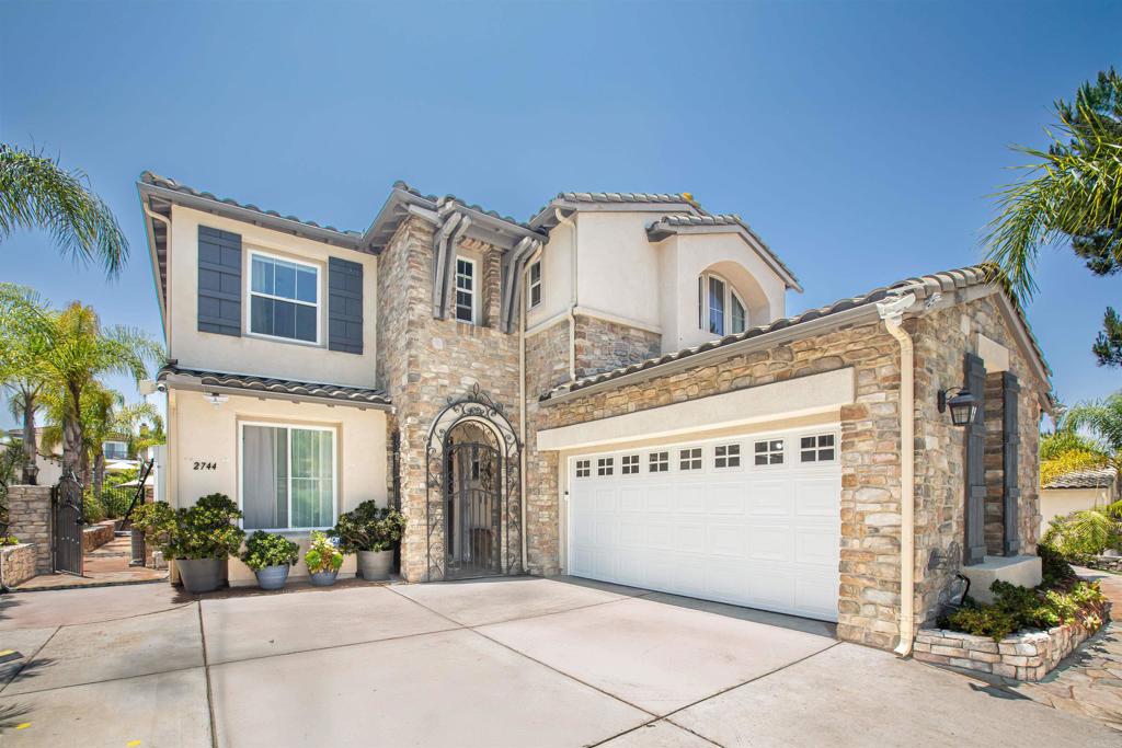 2744 Rambling Vista