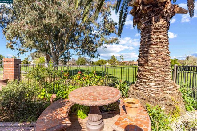 5541 Lanai Court, Discovery Bay CA: https://media.crmls.org/mediaz/b93b59d2-54b5-4ea0-8226-da01b9f7ff09.jpg
