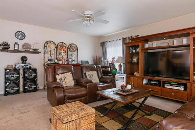 733 N M Street, Oxnard CA: https://media.crmls.org/mediaz/b93bb1f7-981a-47af-a8e5-20fac790564e.jpg