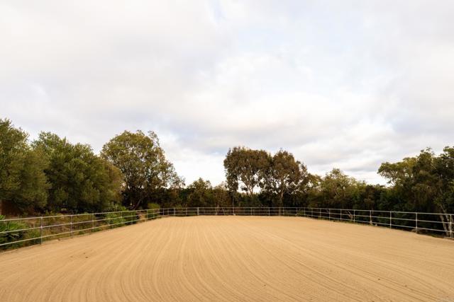 Detail Gallery Image 5 of 46 For 16761 Artesian Breeze Way, San Diego,  CA 92127 - 5 Beds | 4 Baths