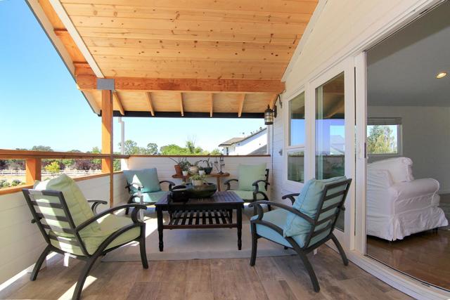 475 Torrano Court, Hollister CA: https://media.crmls.org/mediaz/b93c8b16-52d7-4ddc-9975-084eb1610a77.jpg