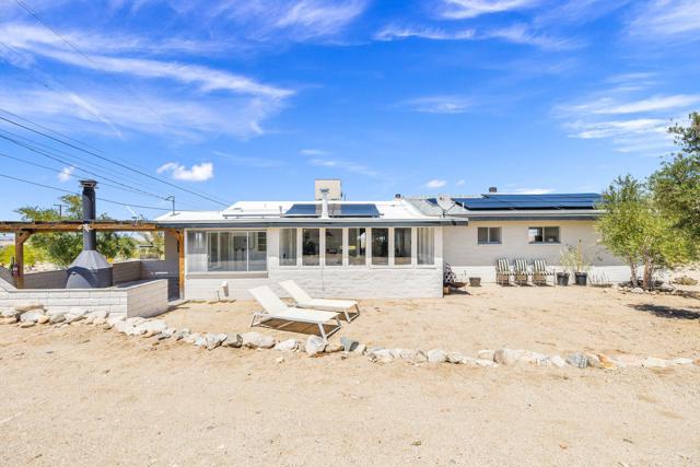 7648 Araby Avenue, 29 Palms CA: https://media.crmls.org/mediaz/b93ced75-a7b9-4619-8250-172d40468dd5.jpg