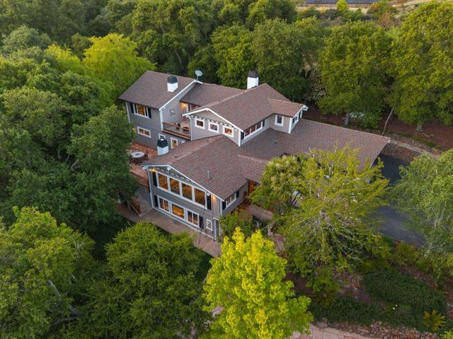 23447 Skyview Terrace, Los Gatos CA: https://media.crmls.org/mediaz/b93d4dbf-5d73-4be5-8056-95d500c0d12f.jpg