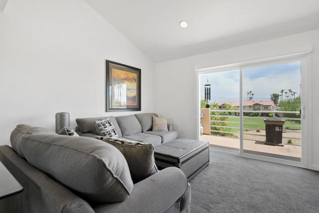 78087 Cobalt Court, La Quinta CA: https://media.crmls.org/mediaz/b93e9e5f-711f-4595-b712-1d6db9f2f027.jpg
