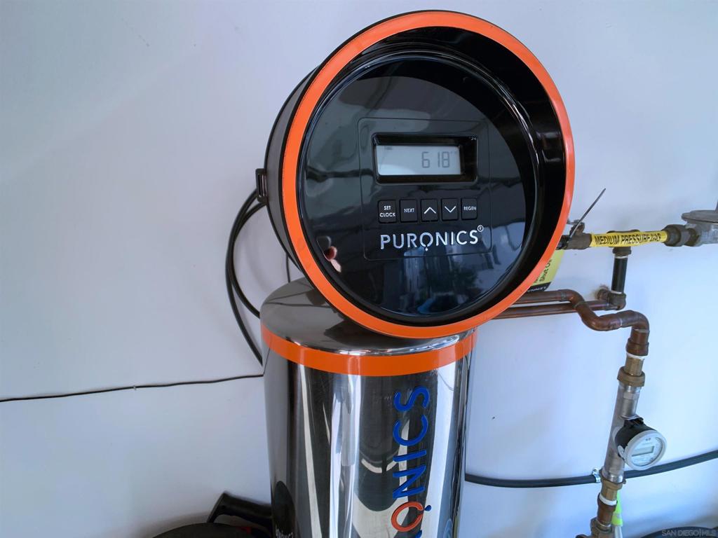 MLS #250039012SD image #39