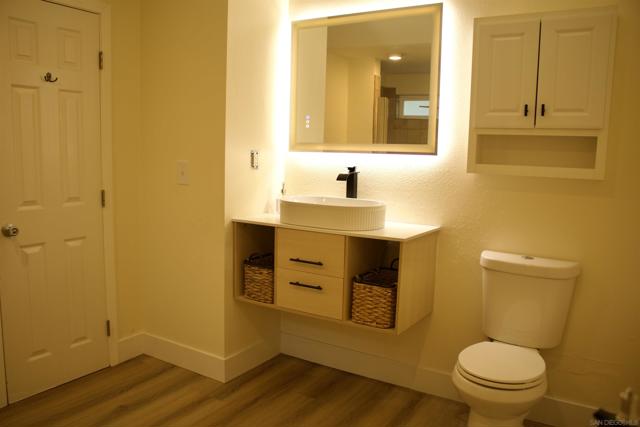 Image 22 of 35 For 4965 Ocean View Blvd