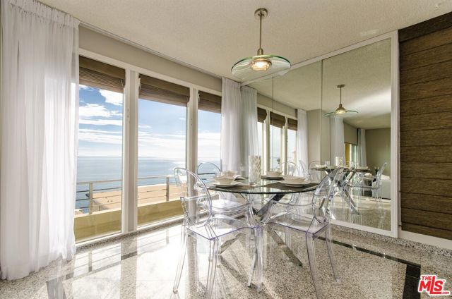 18065 Coastline Drive, Malibu CA: https://media.crmls.org/mediaz/b9403648-42cf-4a8c-ba28-bba4a6c3b4b4.jpg