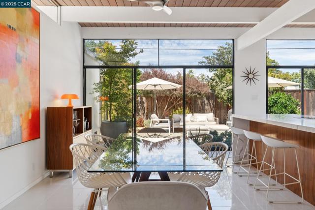 206 Santa Fe Dr, Walnut Creek CA: https://media.crmls.org/mediaz/b940388a-2d17-4628-9315-eb0549bc50f4.jpg