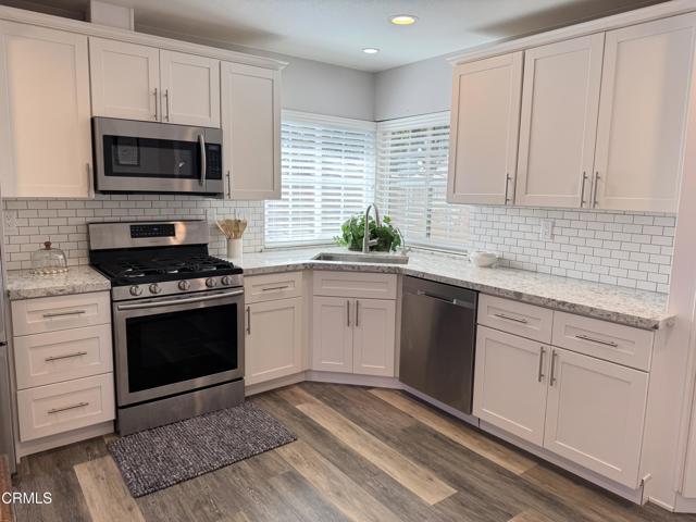 Detail Gallery Image 7 of 21 For 3621 via Pacifica Walk, Oxnard,  CA 93035 - 3 Beds | 2 Baths
