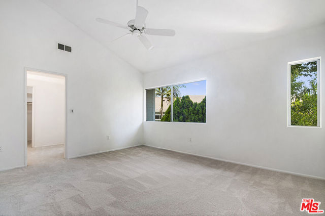 18170 Andrea Circle North, Northridge CA: https://media.crmls.org/mediaz/b940f33b-95ad-427b-9d56-4fc124d7eaa9.jpg