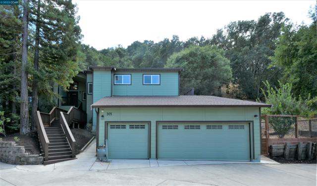 305 Lindsey Drive, Martinez, California 94553, 5 Bedrooms Bedrooms, ,3 BathroomsBathrooms,Single Family Residence,For Sale,Lindsey Drive,41037901