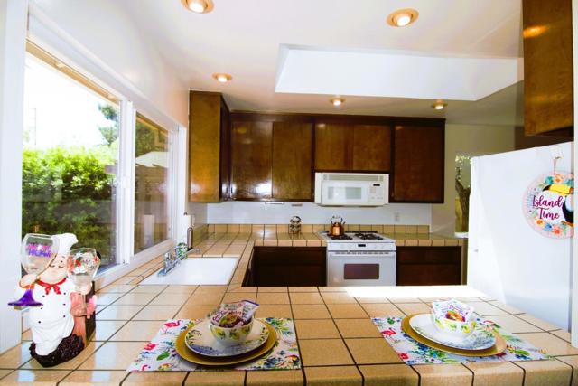 4456 Waimea Court, San Jose CA: https://media.crmls.org/mediaz/b9432a43-ec10-4845-9ed8-c077ffdf304d.jpg
