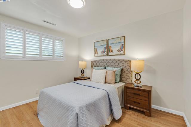 30847 Prestwick Ave, Hayward CA: https://media.crmls.org/mediaz/b943330f-6b17-4a9e-b99a-e732c4ec0c7e.jpg