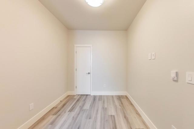 811 Oak Street, San Francisco CA: https://media.crmls.org/mediaz/b9444dca-9343-459c-8bdf-42d88d4d41ae.jpg