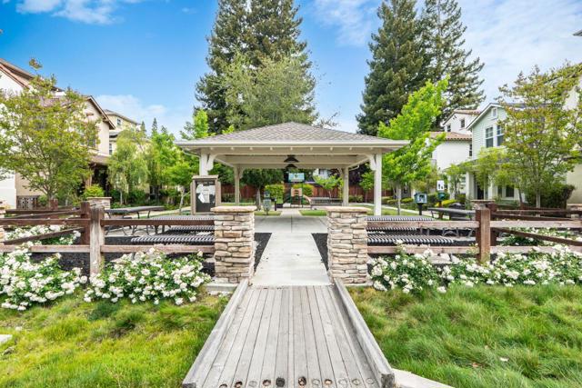 109 Avellino Way, Mountain View CA: https://media.crmls.org/mediaz/b9444f09-db35-4cb2-9fd0-f8808b8d44b4.jpg