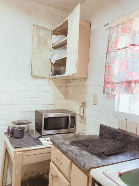 3550 W Hobson Way, Blythe CA: https://media.crmls.org/mediaz/b94494a5-96fc-4aee-bd9d-be8bae660594.jpg