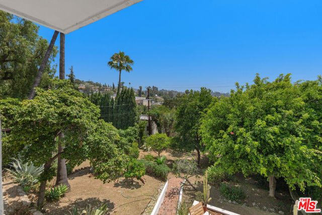 2004 Vine Street, Los Angeles CA: https://media.crmls.org/mediaz/b944d473-a4fc-4470-9f2d-79f8740fe8a7.jpg