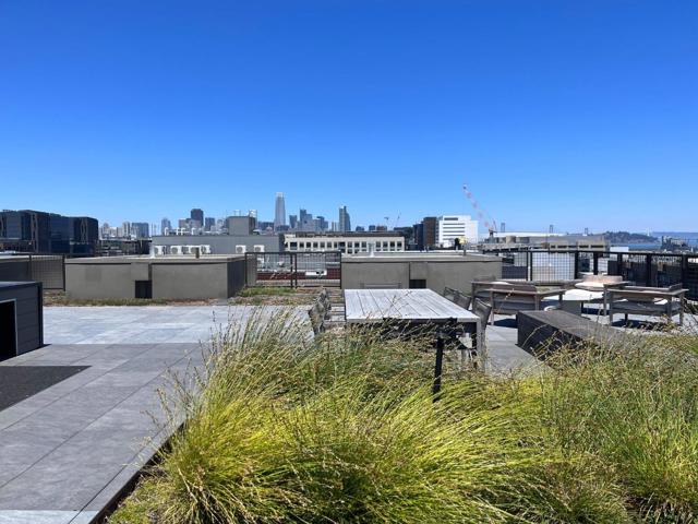 815 Tennessee Street, San Francisco CA: https://media.crmls.org/mediaz/b944e563-69ed-41e1-a4e0-a79388466307.jpg