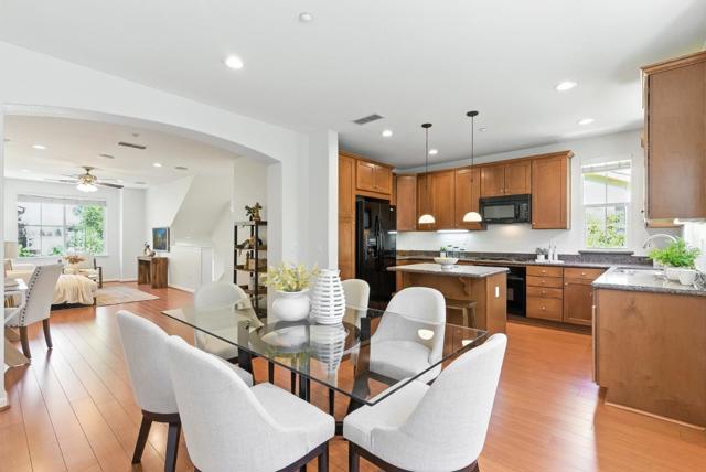 211 Peppermint Tree Terrace, Sunnyvale CA: https://media.crmls.org/mediaz/b9465a5f-4b8d-4327-83f3-b54e81bac20e.jpg