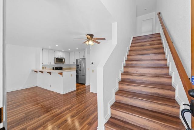 7636 Palmilla Drive, San Diego CA: https://media.crmls.org/mediaz/b946706b-83ce-4026-a938-68fbe823c4b6.jpg