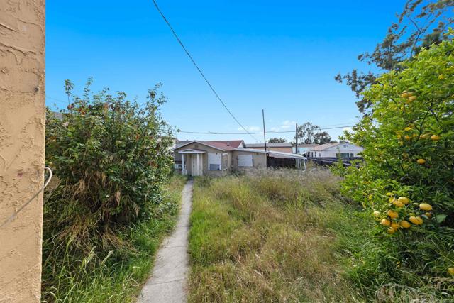 206 212 S 35th, San Diego CA: https://media.crmls.org/mediaz/b9479654-45c6-4098-a2bd-d4fda3a26255.jpg