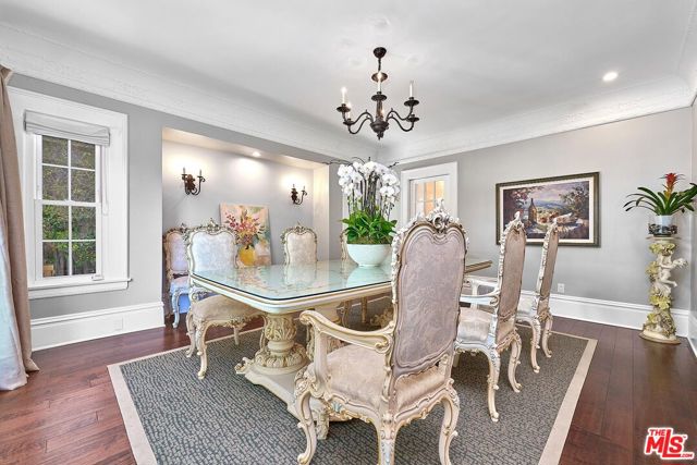 136 Fremont Place, Los Angeles CA: https://media.crmls.org/mediaz/b947d712-ea1e-4ceb-898a-f3328753c833.jpg