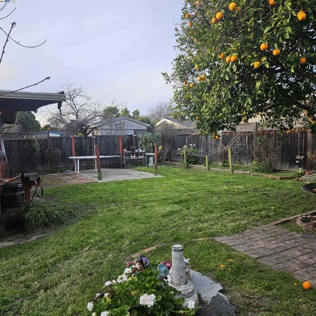 37114 Dondero Way, Fremont CA: https://media.crmls.org/mediaz/b948eef4-1601-4ca8-83a3-a53082f1b4b8.jpg