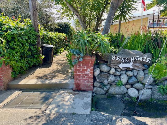 110 Lloyd Court, Aptos CA: https://media.crmls.org/mediaz/b9497975-41cf-4f06-8bc0-d37b9bd7952c.jpg