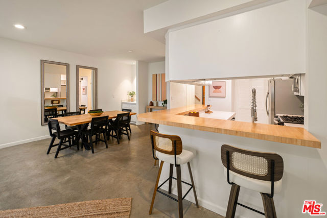 10627 Ashton Avenue, Los Angeles CA: https://media.crmls.org/mediaz/b949b14a-935f-46d4-92c1-401ecc389b27.jpg
