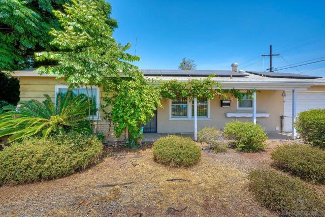 940 Gladys, El Cajon CA: https://media.crmls.org/mediaz/b949be80-56d2-4586-9036-36a9d5b3490a.jpg