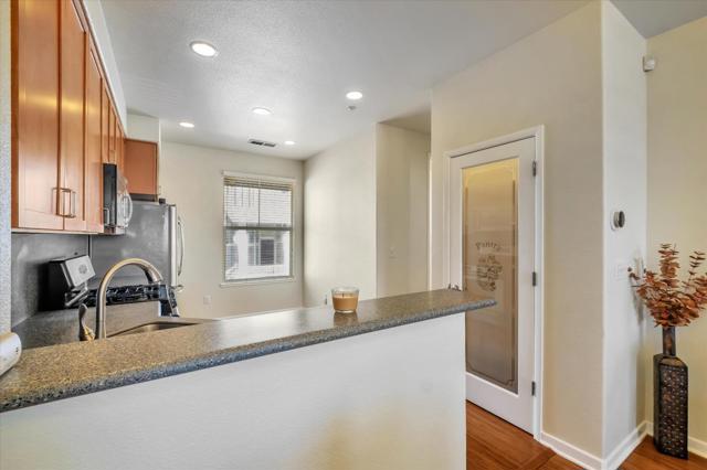 684 Grand Terrace, Hayward CA: https://media.crmls.org/mediaz/b949e84b-a59b-481b-b32f-5956b0e870aa.jpg