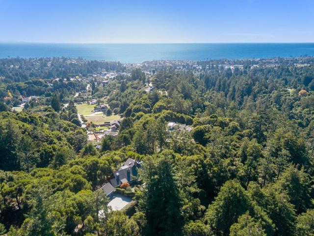 625 Quail Run, Aptos CA: https://media.crmls.org/mediaz/b94a91fe-42e7-4c2a-8583-6d6912b3a35f.jpg
