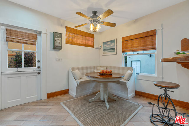 41 Vicente Terrace, Santa Monica CA: https://media.crmls.org/mediaz/b94bf61b-1688-477c-9cf9-3254707730d8.jpg