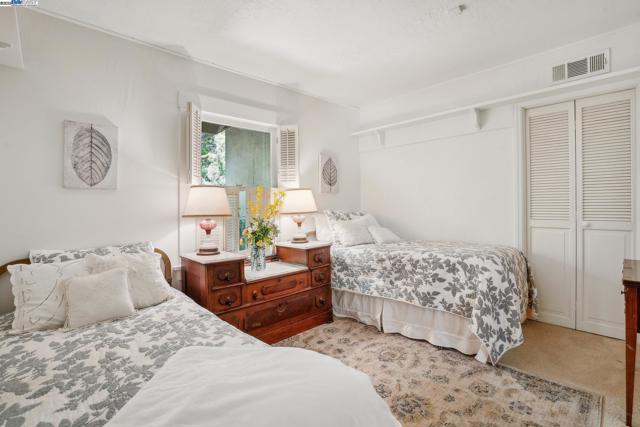 419 Burkhard Rd, Patterson CA: https://media.crmls.org/mediaz/b94c1ea6-8956-491a-850b-4b96eef761f1.jpg