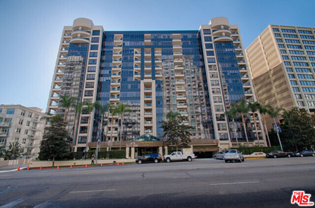 10724 Wilshire Boulevard, Los Angeles CA: https://media.crmls.org/mediaz/b94c46d9-6b82-46cb-a7cc-87539fcc05ba.jpg
