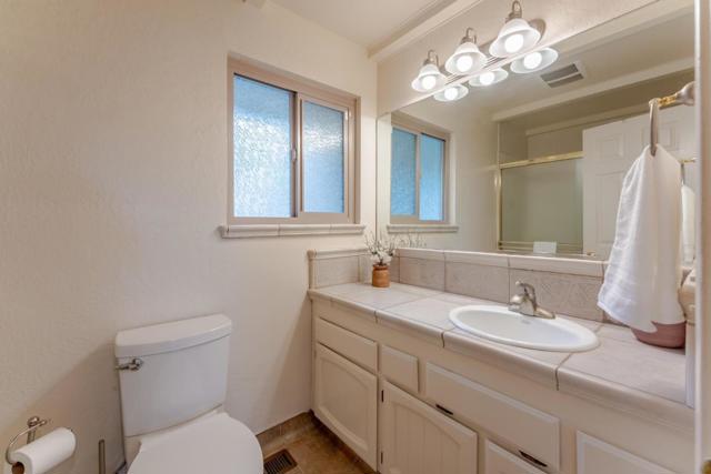 475 Brown Road, San Juan Bautista CA: https://media.crmls.org/mediaz/b94cf9cc-7418-457d-b2b9-cef343fe50ae.jpg