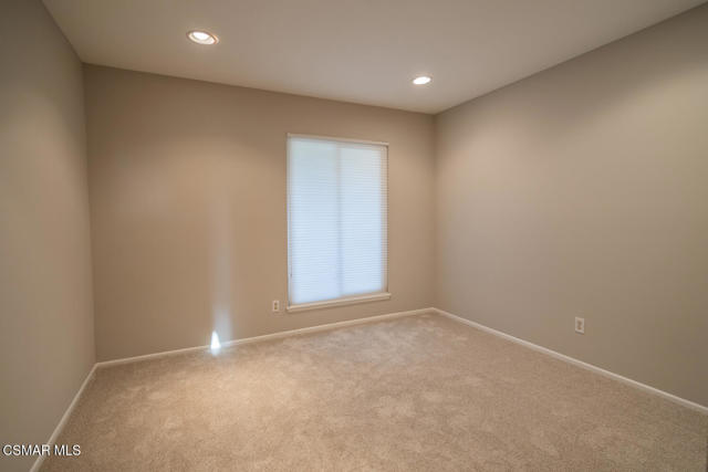 3065 Starling Avenue, Thousand Oaks CA: https://media.crmls.org/mediaz/b94d2a38-cf15-459c-b80c-4f89e540e4b2.jpg