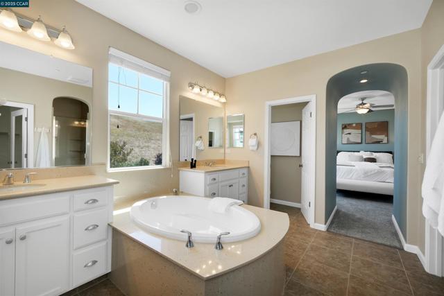 5152 Bengali St, Danville CA: https://media.crmls.org/mediaz/b94d6a29-d55c-48e0-8e66-70397b1591fc.jpg