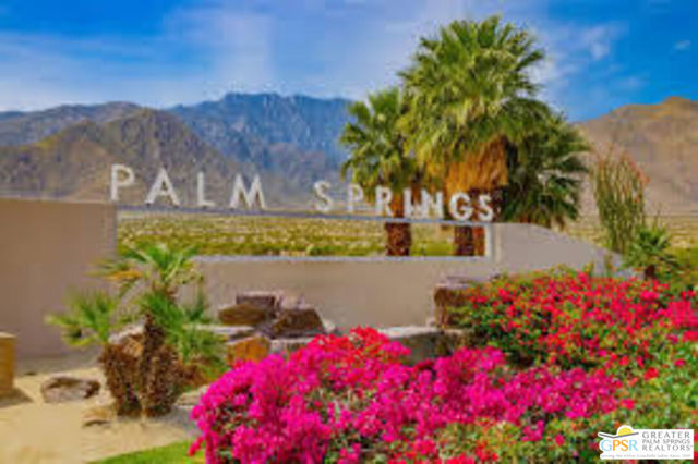 1533 N Sunflower Court, Palm Springs CA: https://media.crmls.org/mediaz/b94e5777-c51e-4b6f-8f4c-a4c82b0bdb86.jpg