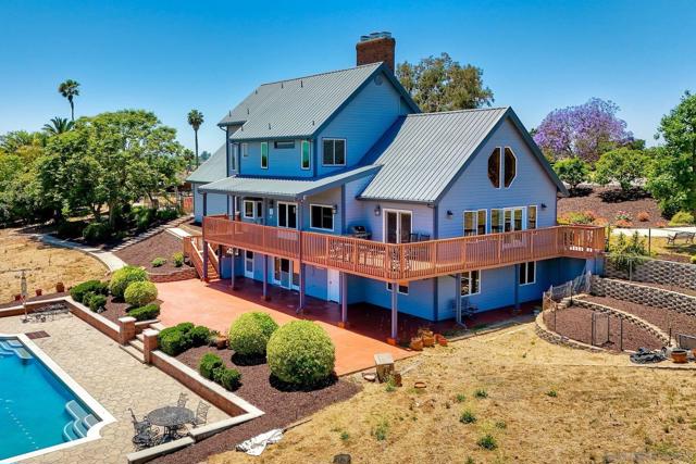 2511 Via Rancheros, Fallbrook CA: https://media.crmls.org/mediaz/b94e8b70-15f3-4fc2-9e0c-ddf5d15a01b9.jpg